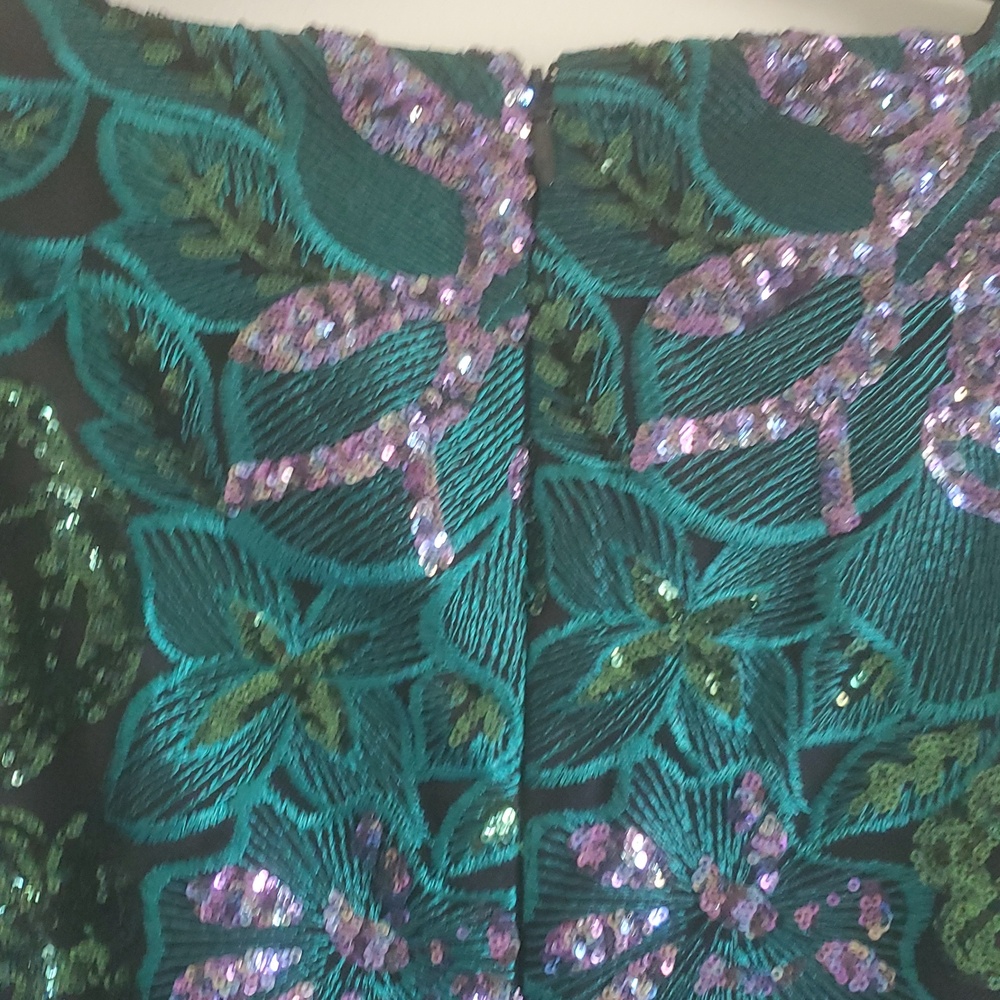 NEW HELSI ALICE FLORAL EMBROIDERED SEQUIN LONG SLEEVE COCTAIL DRESS. SIZE:SMALL - Picture 12 of 14